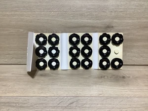 Menge 17 Original Zubehör Hersteller Elna Scheibe Nähmaschine Stich Nocken Vintage - Bild 1 von 5