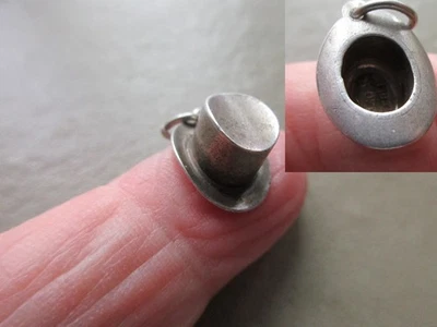 ANTIQUE VINTAGE DANISH 930 STERLING SILVER SIGNED TOP HAT RARE FOB CHARM PENDANT — 第 1/3 张图片