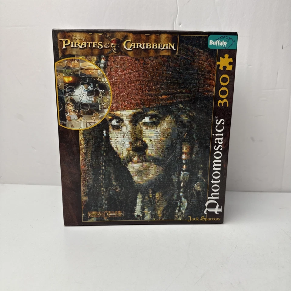 Piratas del Caribe 300 Piezas Puzzle (Búfalo) Jack Sparrow Fotomosaico NUEVO Foto 1 de 1