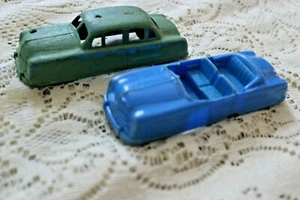 Zwei alte 40er Jahre Plastik Spielzeugautos ein Thomas Spielzeug Polizeiauto - Bild 1 von 5