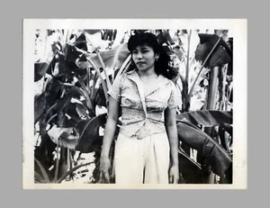 WW2 Era Photo Native Female By Tropical Trees Philippines - Picture 1 of 2
