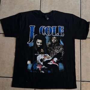 Camiseta gráfica J Cole Dreamville Cole Word grande - Imagen 1 de 4