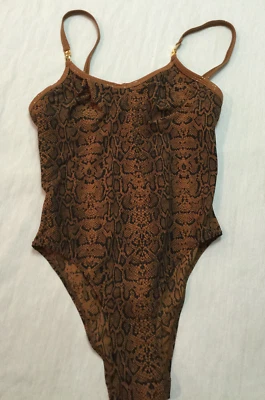HUIT WOMENS UNDERWIRE ANIMAL PRINT SWIMSUIT ONE PIECE SIZE 32 - Image 1 of 4