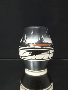 RIVETING! 5½" End Of Trail NAVAJO Pottery by YAZZIE E Etched Thunderstorm Black - Picture 1 of 9
