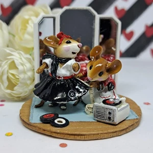 Wee Forest Folk Limited Edition LTD-10 - A Stitch in Time 1950's (E) - Bild 1 von 5