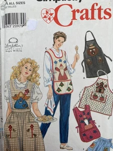 Simplicity Sewing Pattern 7889 Misses' Apron with Applique Christmas Halloween - Picture 1 of 2