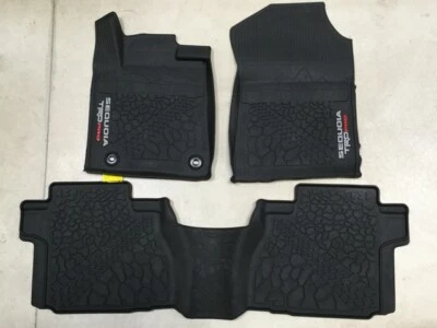 Forros/tapetes de goma para todo tipo de clima genuinos Toyota Sequoia TRD PRO 2016-2022 (N Foto 1 de 4
