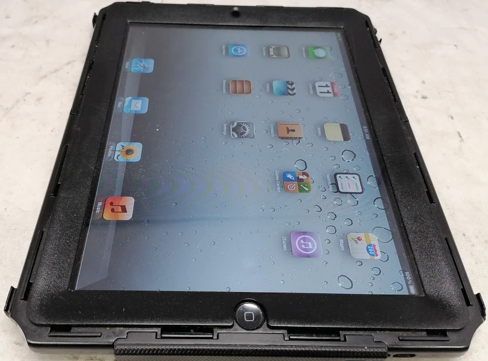 Apple iPad 1st Gen MB293LL/A 9.7" ( 1.0 GHz Cortex-A8/32GB/256MB RAM) - Image 1 of 4