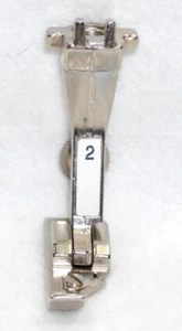 BERNINA OVERLOCK FOOT - NO 2 - OLDER MODELS - 910 to 1530 INCLUDING 1008 - Picture 1 of 3