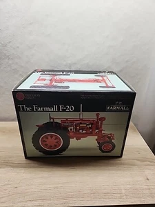 ERTL FARMALL F-20 PRECISION SERIES 1/16 NIB - Picture 1 of 5