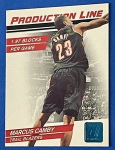 2010-11 Donruss Production Line Blue Die Cut Marcus Camby 21/49 #65 Trail Blazer - Bild 1 von 3