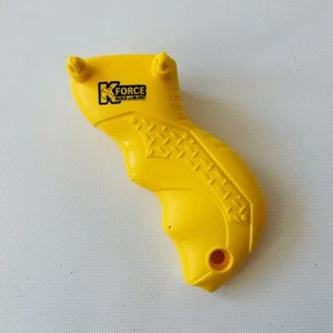KNEX Replacement Part Piece for K Force BUILD & BLAST K’nex YELLOW HANDLE GRIP - Picture 1 of 4
