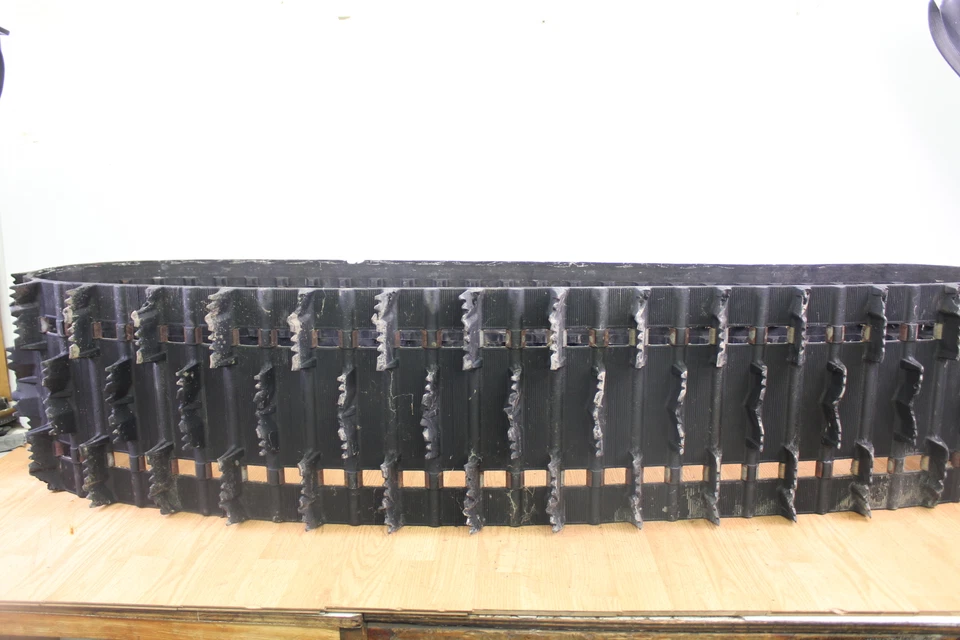 ARCTIC CAT MOUNTAIN CAT 900 2003 1 M pista 151 X 15 ancho X 2,0 paleta X 2,52 paso Foto 1 de 4