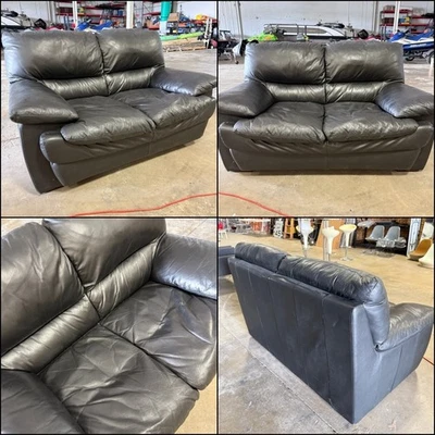 📈💥Original BLACK Leather Couch 2 Person - Image 1 of 4
