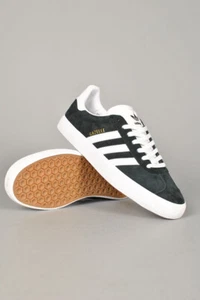 ADIDAS GAZELLE ADV CBLACK/FTWWHT/GOLDMT FX6563 - Bild 1 von 5