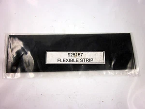 U.S. SELLER Minuteman FLEXIBLE STRIP, PORT A SCRUB 925157 ( 3 ) Pieces - Picture 1 of 2