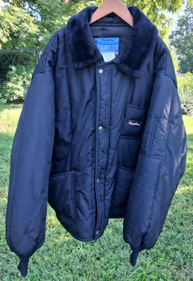 Chaqueta Polar Negra Aislada de Hierro-Tuff RefrigiWear con Cuello de Forro Polar Suave Talla 4XL Foto 1 de 4