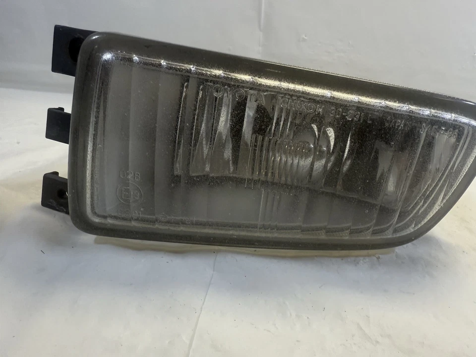 Luz antiniebla izquierda izquierda izquierda Lexus GS300 GS400 GS430 1998-2005 OEM Ichikoh 30-231L Foto 1 de 4