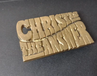 Muy impresionante hebilla de cinturón vintage de latón macizo pesado Cristo es la respuesta Jesús Foto 1 de 4