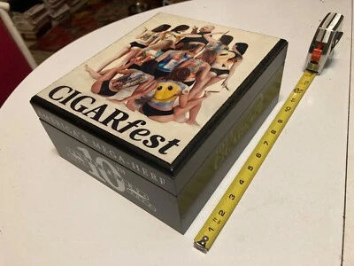 Leere Holzkiste Zigarre International CIGARFEST Mega-Herf 2013 Größe 10x9x5" - Bild 1 von 4