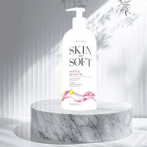 Loción corporal Avon Skin So Soft - Suave y sensual 33,8 onzas líquidas tamaño extra - Imagen 1 de 9
