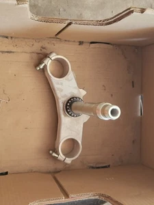 2021 - 2023 KAWASAKI NINJA ZX10R LOWER TRIPLE TREE FRONT FORKS CLAMP Good - Picture 1 of 1