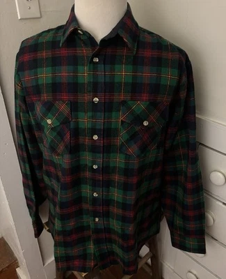Vtg Van Heusen Winterweights Men’s Shirt L Poly But Looks Like Wool! - Image 1 of 4