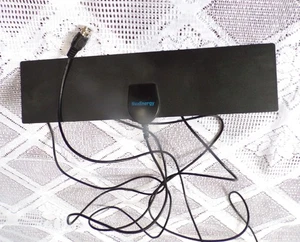 MaxEnergy 301-0030 Digital Indoor Antenna without Signal Amplifier - Picture 1 of 5