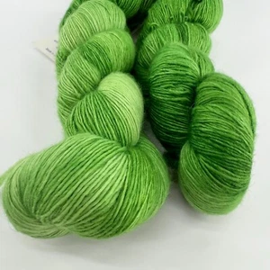 Lot of 2 - MALABRIGO Baby Merino Lace Yarn Skein | 50Gr | 470Yds | SAPHIRE GREEN - Picture 1 of 4
