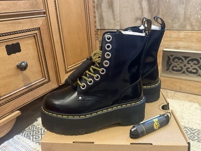 Botas de plataforma de combate Dr. Martens Jadon Max negras veganas para mujer talla 7 $270 nuevas con etiquetas Foto 1 de 3