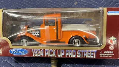 Road Legends 1934 Ford Pick Up Truck 1:18 scale NIB Never Opened - Image 1 of 4