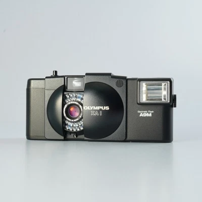 EXCELLENT OLYMPUS XA1 35mm F/4 Point & Shoot Film Camera - Image 1 of 4