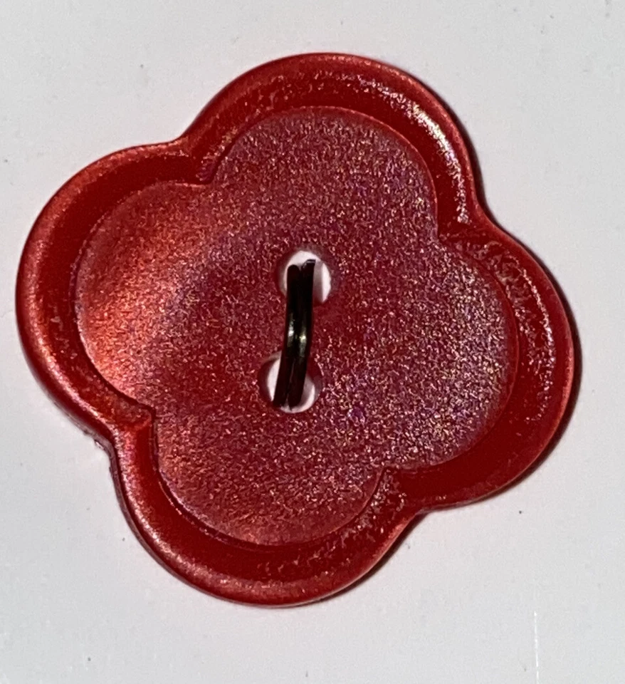 Le Bouton Buttons 3/4” 19mm Red #226 NOS - Image 1 of 3