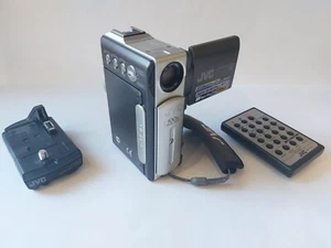 JVC GR-DVP3E Digital Video Camera - Picture 1 of 7
