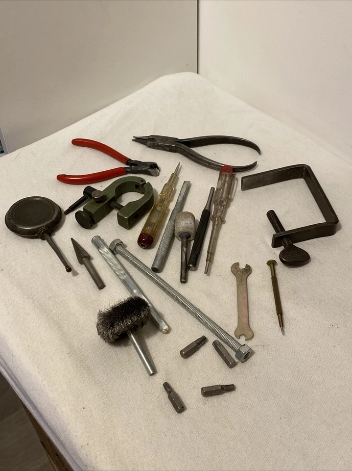 Lot Outils Anciens pour Bricolage En Métal Acier Pince Clés Tournevis En Vrac - Photo 1/4