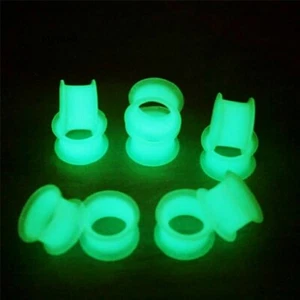 2 PAIRS GLOW IN THE DARK Silicone Ear Stretcher Ear Gauge Ear Plug TUNNEL Punk - Picture 1 of 3