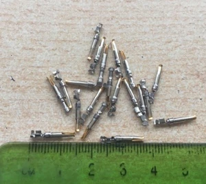 Contatto a crimpare femmina 20-24AWG Harting - 09 67 00 8278 00 25 PEZZI Z2468 - Foto 1 di 5