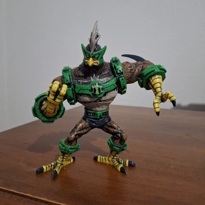 FIGURA BEN 10 TEN KICKIN HAWK OMNIVERSO HYPER ALIEN SUELTA 5,5" BANDAI 2012 Foto 1 de 2