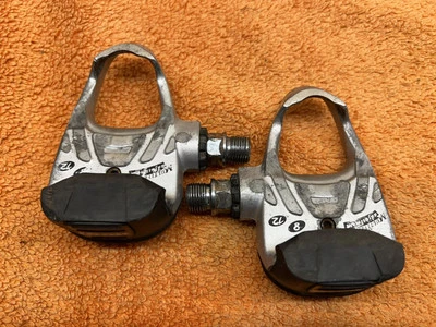 Look ARC F Clipless Pedals Gray Racing Road Triathlon Tri no clips - Image 1 of 4