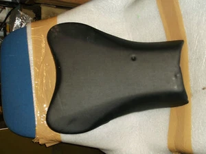 SUZUKI GSXR 600 / 750 FRONT SEAT , READ THE DESCRIPTION - Picture 1 of 1