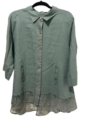 Top túnica caprichosa para mujer Simply Noelle de lino viscosa encaje verde salvia Foto 1 de 4