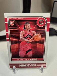 Jonathan Mogbo - Rookie RC - 2024-25 Panini NBA Hoops - Basketball - Bild 1 von 1