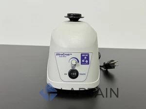 Benchmark Scientific BV1000 Vortex Mixer - 115V, 50Hz - Heavy-Duty Lab Use - Picture 1 of 5