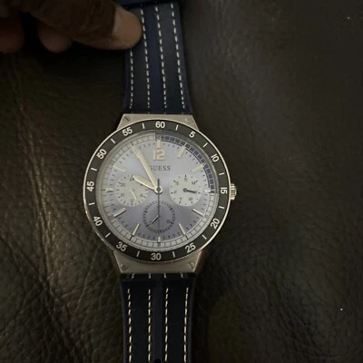 Reloj Hombre Guess U0032g7 Deportivo Tono Plateado Acero Inoxidable Foto 1 de 4