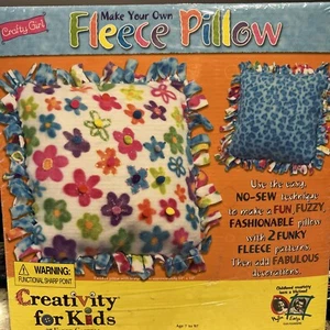 Creativity for Kids Crafty Girl Make Your Own Fleece Pillow Kit Funky Flower New - Picture 1 of 5