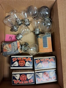 6 Volt Auto Lightbulb #2331 32-32CP DC-2 Replacement Bulb Headlight - Picture 1 of 5