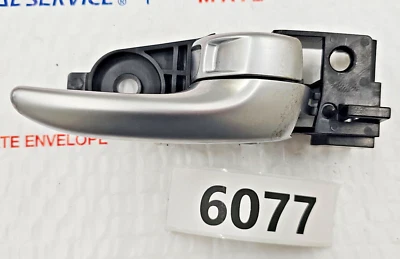 15-17 CHRYSLER 200 DERECHO LADO PASAJERO MANIJA PUERTA DELANTERA INTERIOR Foto 1 de 3