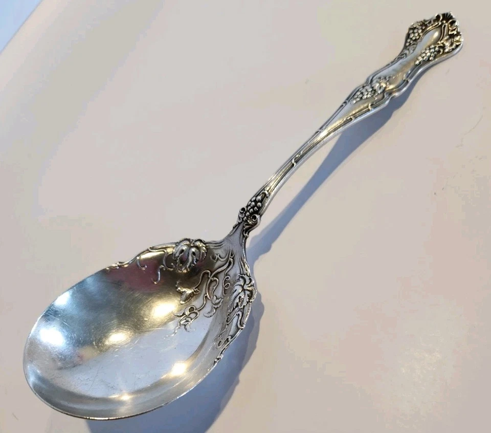ROGERS BROS UVA XS Antigua Triple Plateado Baya/Cuchara de Postre 1847  Foto 1 de 4