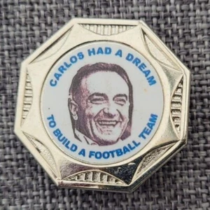SHEFFIELD WEDNESDAY FC "CARLOS HAD A DREAM" ENAMEL BADGE - Picture 1 of 2