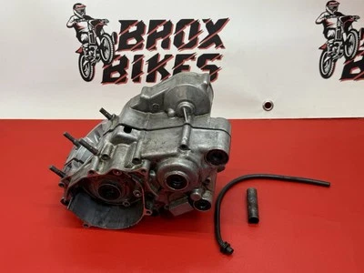 Juego de cárter izquierdo derecho Honda CR85R CR85 CR 85R 85 2003 estuche motor  Foto 1 de 4